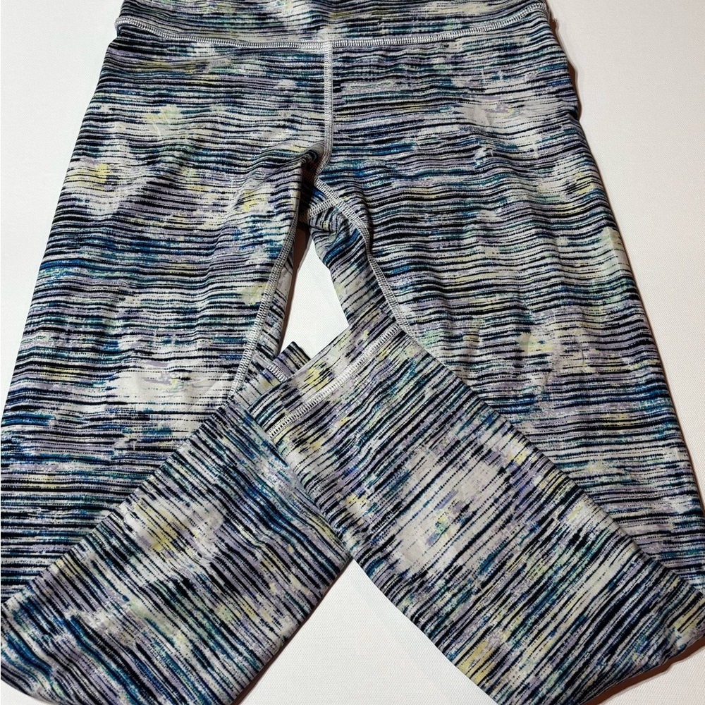 Lululemon Colorful Blurry Belle Multi Color Leggings excellent condition!